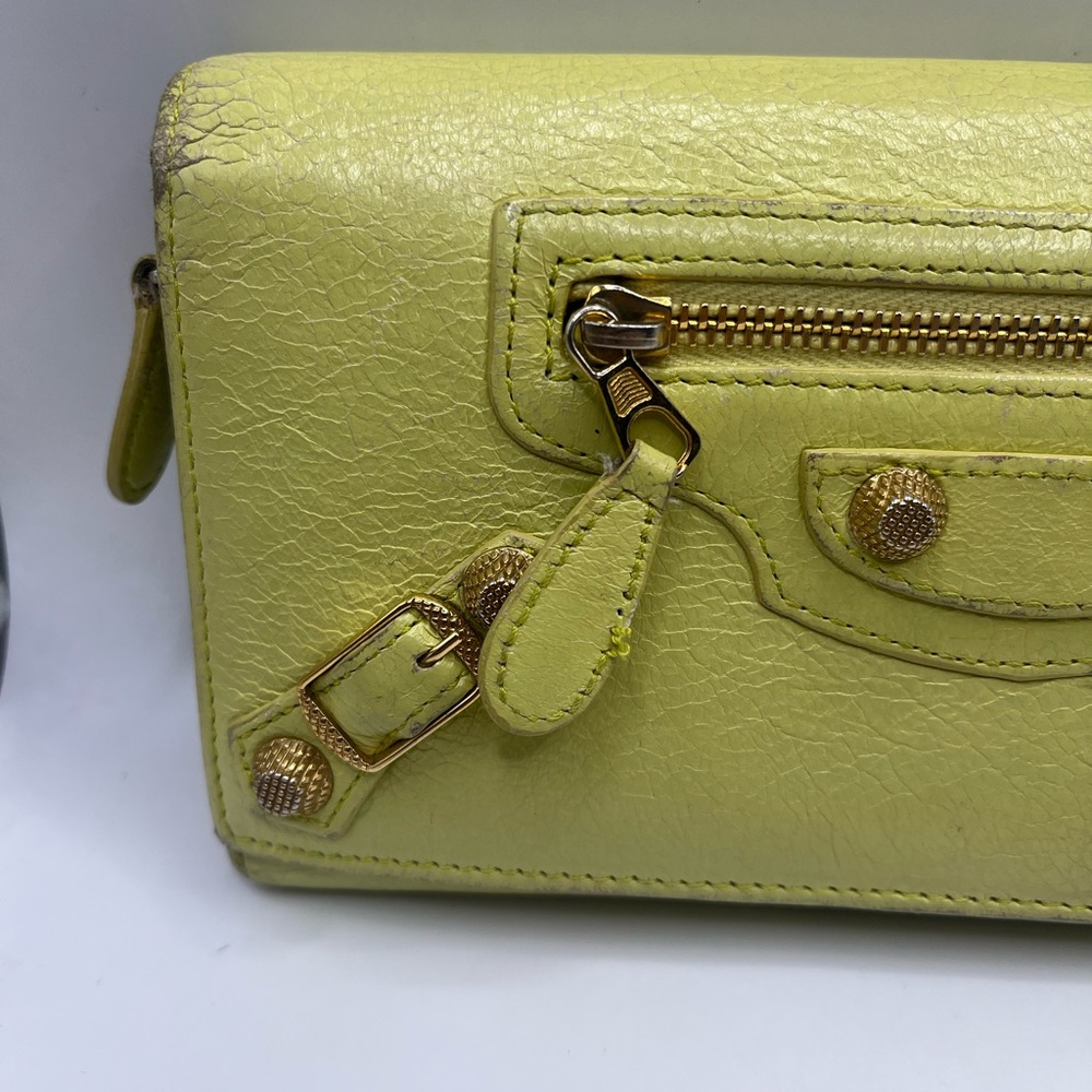 Vintage Balenciaga Women's green wallet - Picture 2 of 12